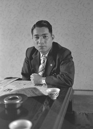 在信浓町创价学会总部的池田(1956年5月).jpg